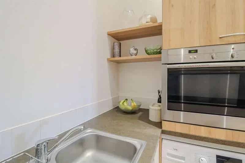 2 Bed Flat for Sale - Spacious Top Floor Apartment with Parking