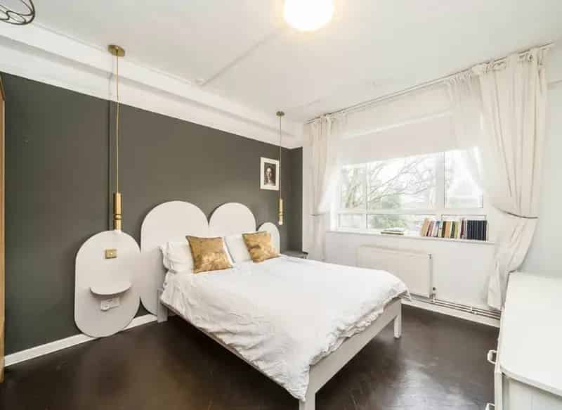 Spacious 2-Bedroom Apartment in Brixton Hill with Private Balcony