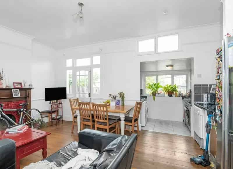 Three Double Bedroom House in Tooting Huge Potential Chain Free