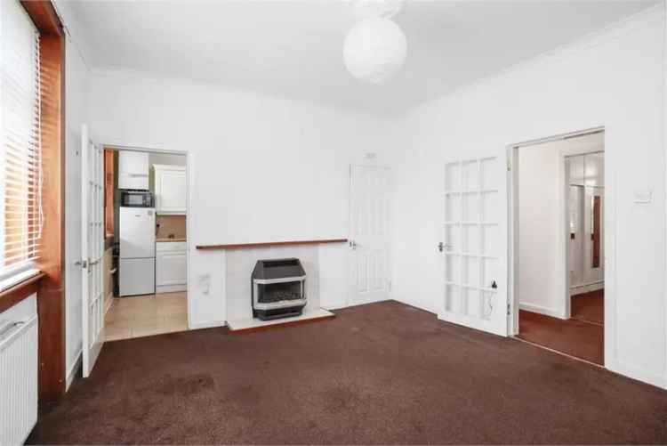 2 Bed Flat - Ground Floor with 1 Reception Room