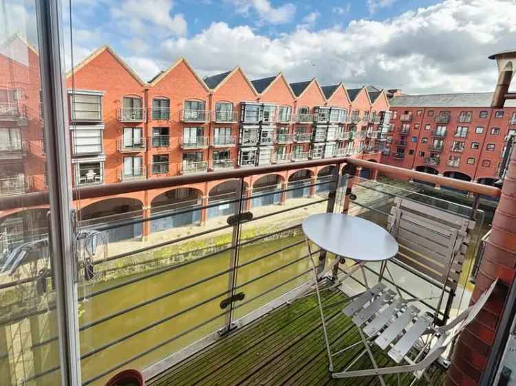 1 Bedroom Flat for Sale Chester CH1 Handbridge Square Canal View