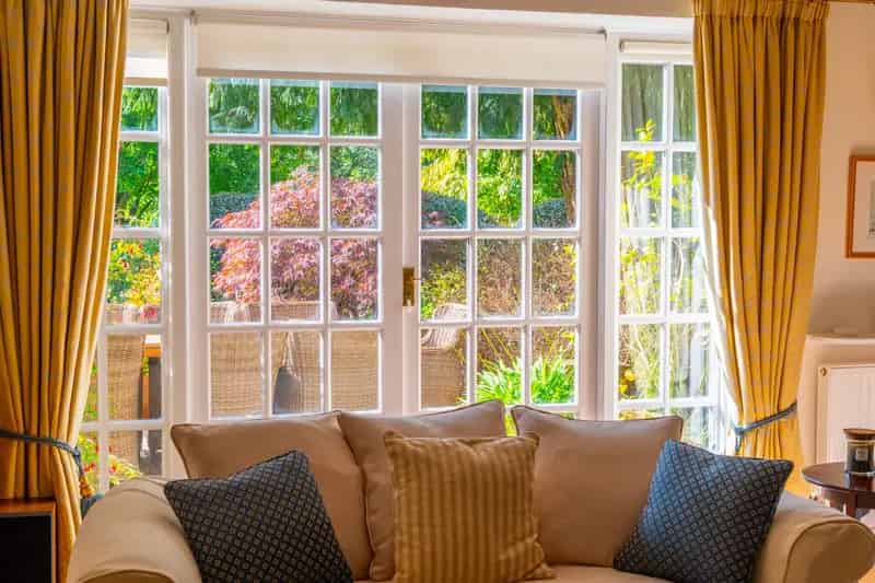 4 Bedroom Detached House with Barns and Extensive Gardens