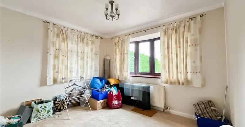 4 Bedroom Detached Chalet Bungalow For Sale