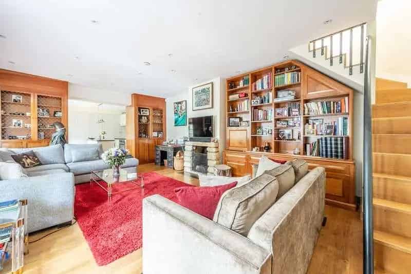2 Bed House for Sale near Fulham Road