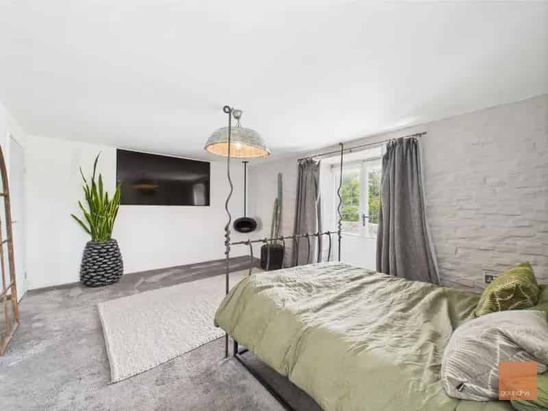 4 Bed Chapel Conversion with Annexe For Sale