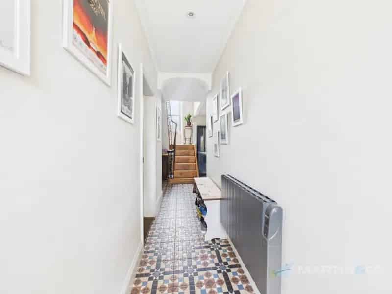 4 Bedroom Stone Cottage For Sale