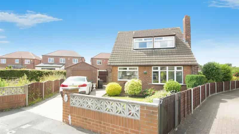 3 Bedroom Detached Bungalow For Sale