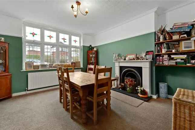 Detached Family Home Surbiton Hill Park KT5