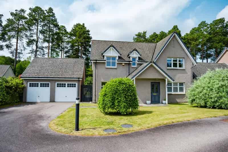 Four Bedroom Detached House for Sale in Banchory