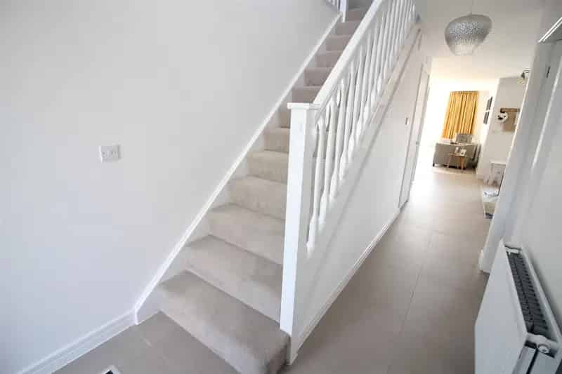 4 Bedroom Detached House to Rent in Micklefield