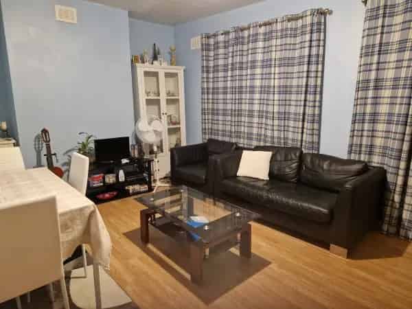 Large Flat Swap Near Victoria Park and Westfield Stratford