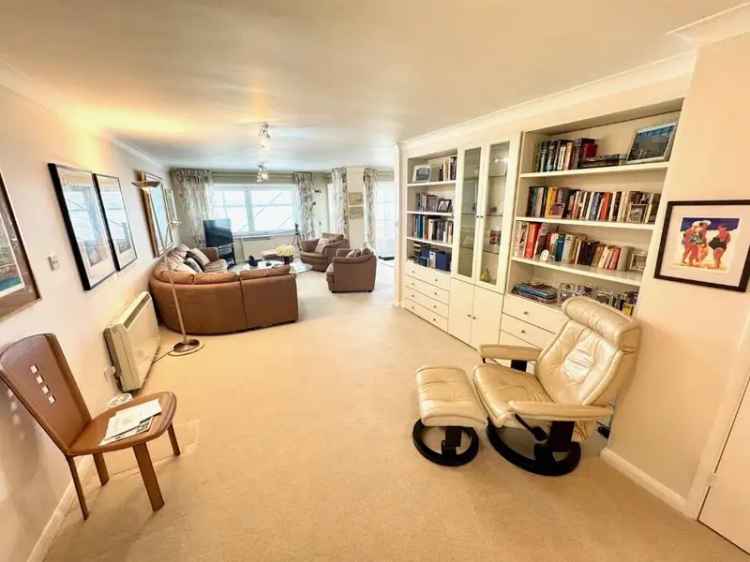 2 Bedroom Apartment Sea Views Cliff Top Access Pool