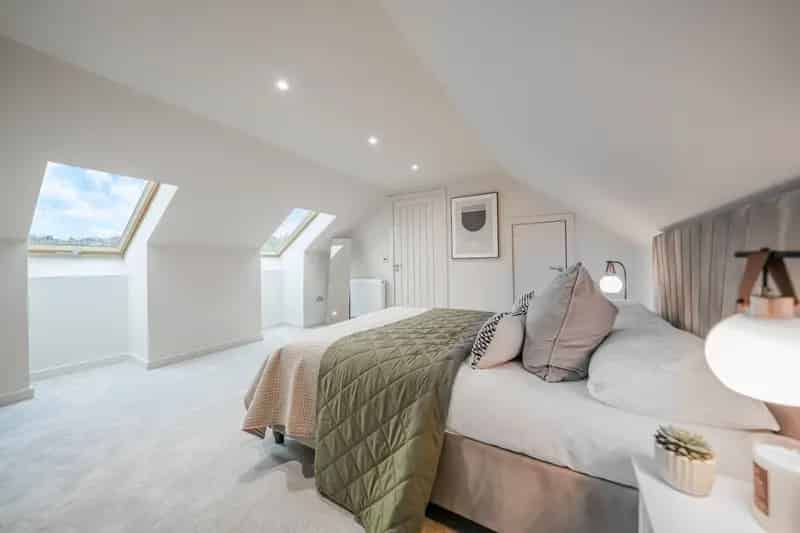 Giffnock Semi Detached Villa 5 Apartments Stunning Open Plan Living