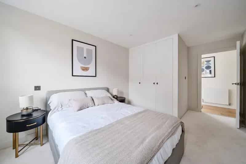 Brand New 1-Bedroom Flat Private Balcony Chain Free