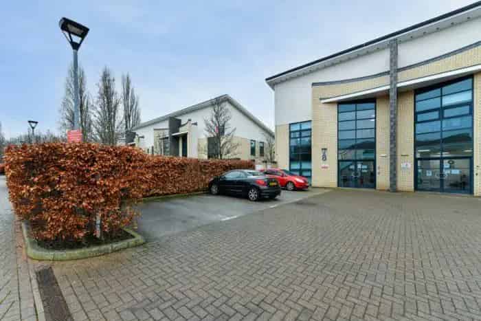 Fully Fitted Office Space Nottingham Great Transport Links