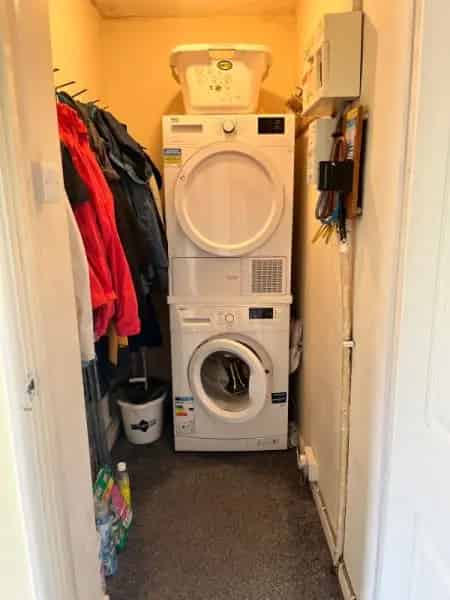 Family Home Near Schools Town Centre
