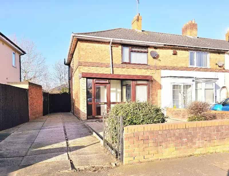 3 Bedroom End Terrace House for Sale