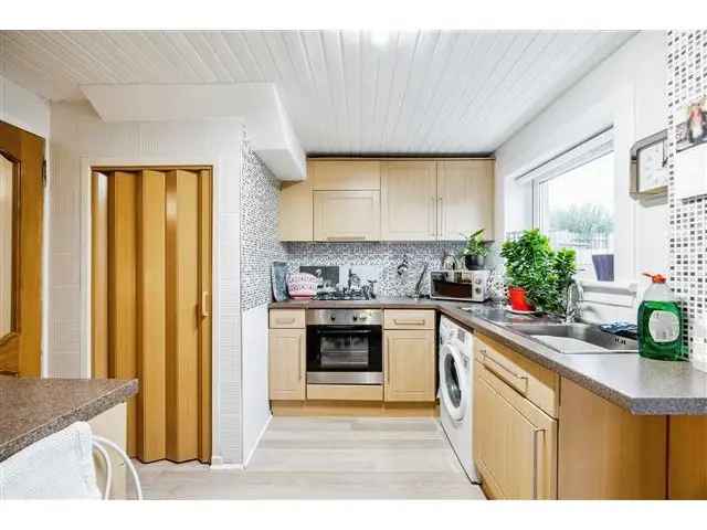 3 bedroom end-terraced house for sale