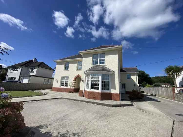 6 bedroom detached house for sale