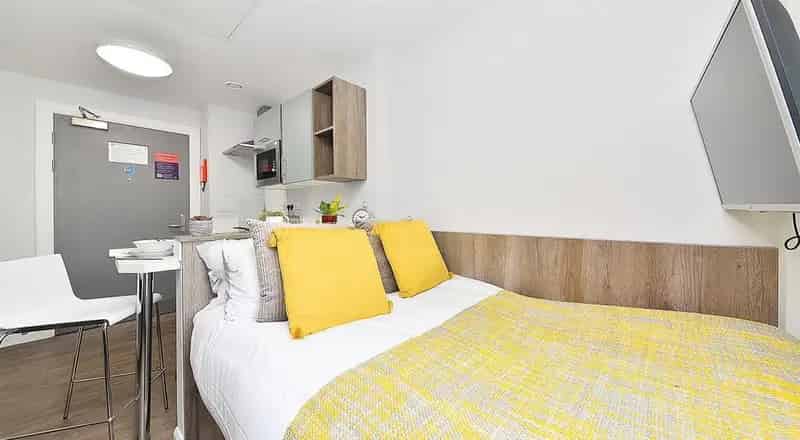 Student Studio Edinburgh - En-Suite, Amenities Included