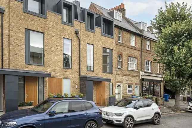 Stunning 4-Bedroom House in East Dulwich