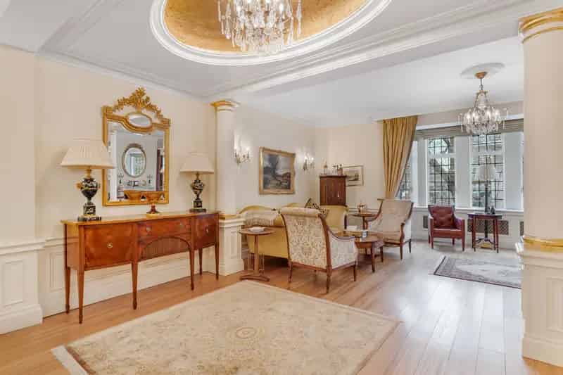 Luxury London Pied-
à-Terre Mayfair Views