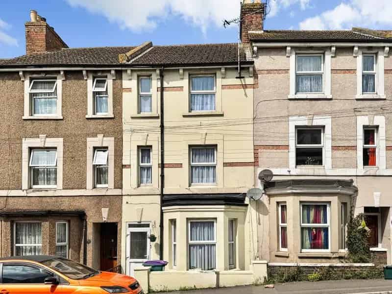 4 Bedroom Mid Terrace House For Sale Folkestone Kent