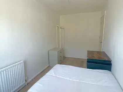 1 Room 50 m² London 4 Bedroom House Room Rental