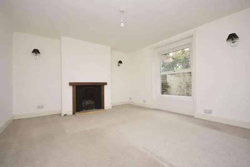 1 bed flat for sale