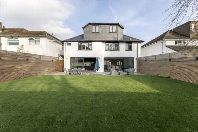 Six Bedroom Detached House for Sale in Kingston Vale