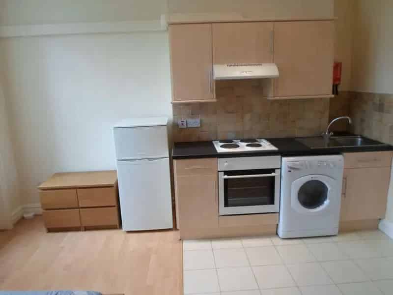 0 Bedroom Studio Flat to Rent Acton Mainline