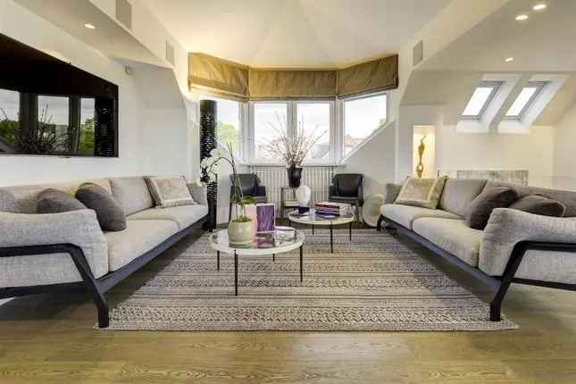 Flat for sale in Kidderpore Avenue, Hampstead NW3