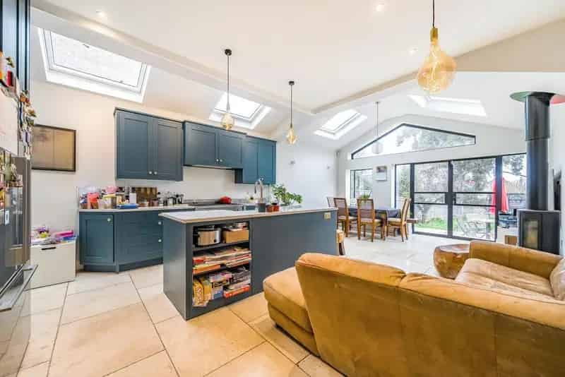 Four Bedroom Victorian Family Home with Large Garden