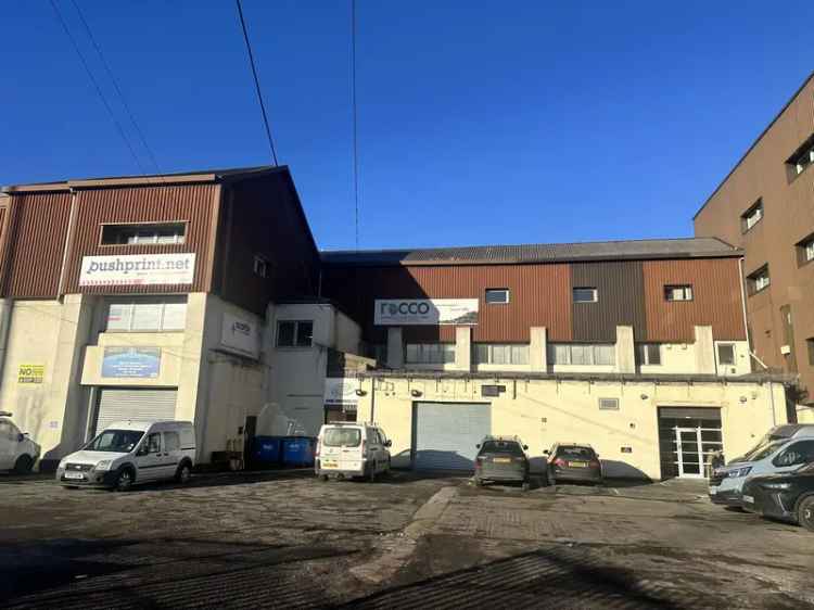 Glasgow City Centre Office Space Near M8 Motorway