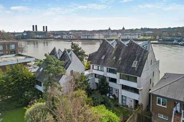 5 Bedroom Family Home River Thames Views Grade II Listed
