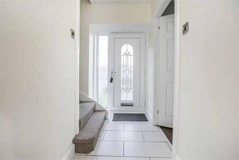 2 Bed Terraced House with Private Garden