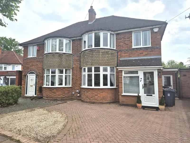 3 Bedroom Semi-Detached House for Sale