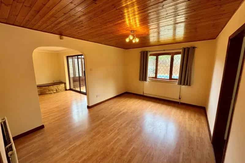 4 Bedroom Detached Home with Heated Pool Near RAF Lakenheath