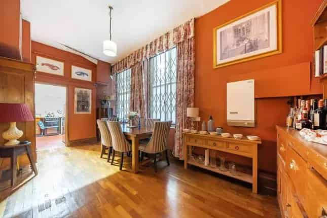 Flat for Sale in Carlisle Place Victoria London SW1P