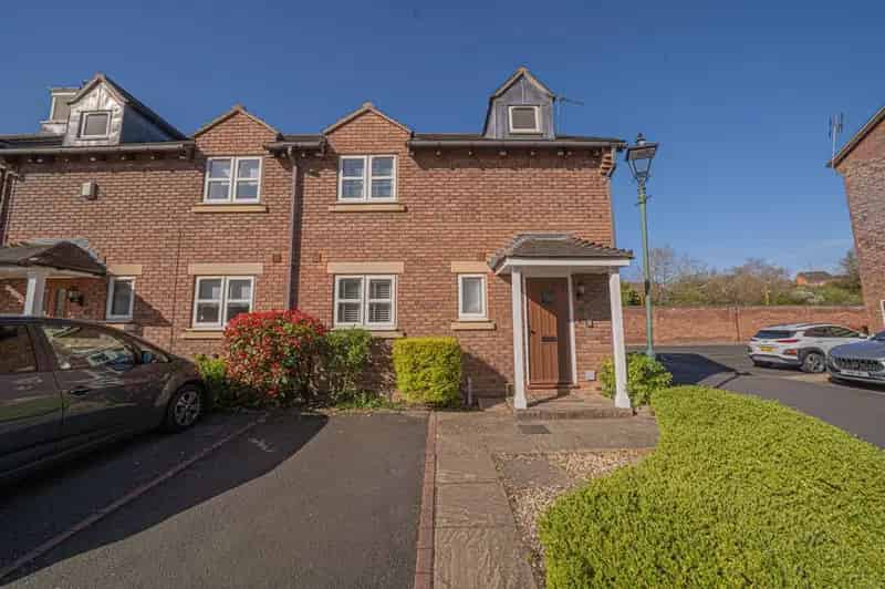 2 Bedroom End Terrace House for Sale Solihull Over 55s Development