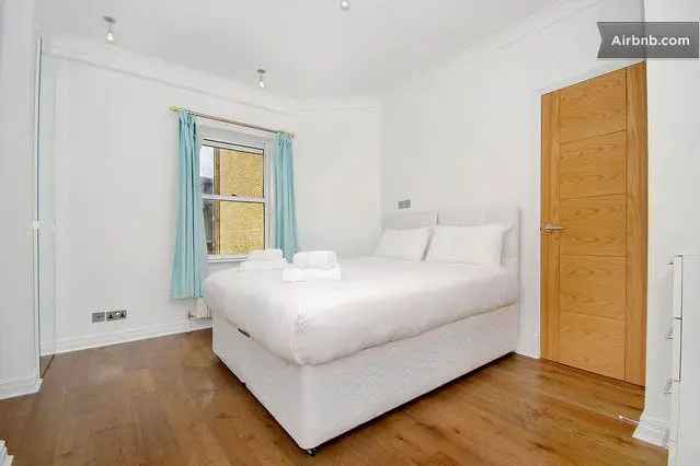 Flat to rent in Charing Cross Road, London WC2H