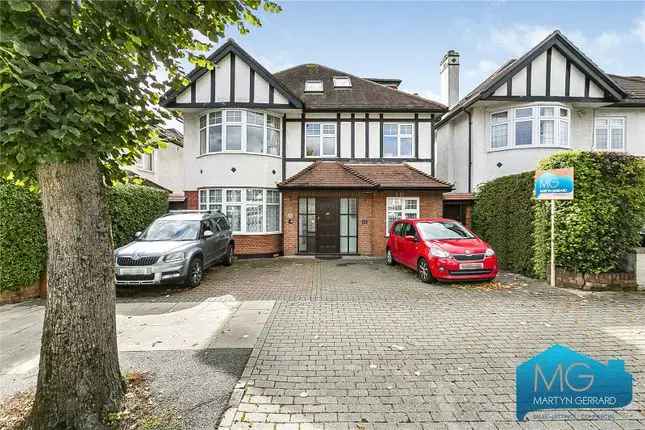 Large Family Home for Sale in Millway London NW7