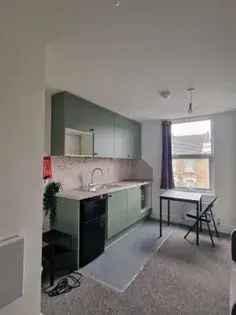 Newly Renovated 35m² Studio Flat Near Homerton Station