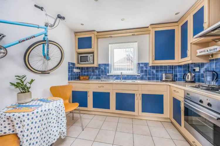 2 Bedroom Flat for Sale Portsmouth Hampshire PO1