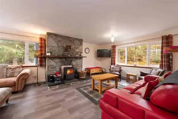 Silver Bridge Lodge: 6-Bedroom Highland Lodge with Detached Cabin