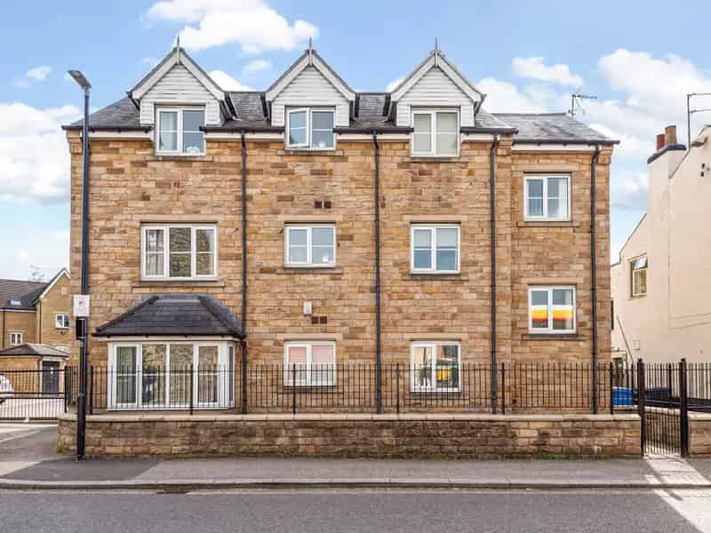 Wetherby Two Double Bedroom Apartment Near Town Centre