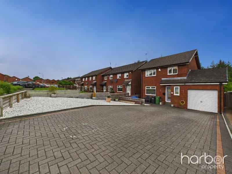 3 Bedroom Detached House For Sale in Scotland