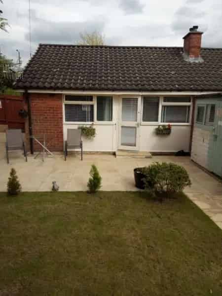 1 Bed Bungalow Near Shops Parks Buses Bournville