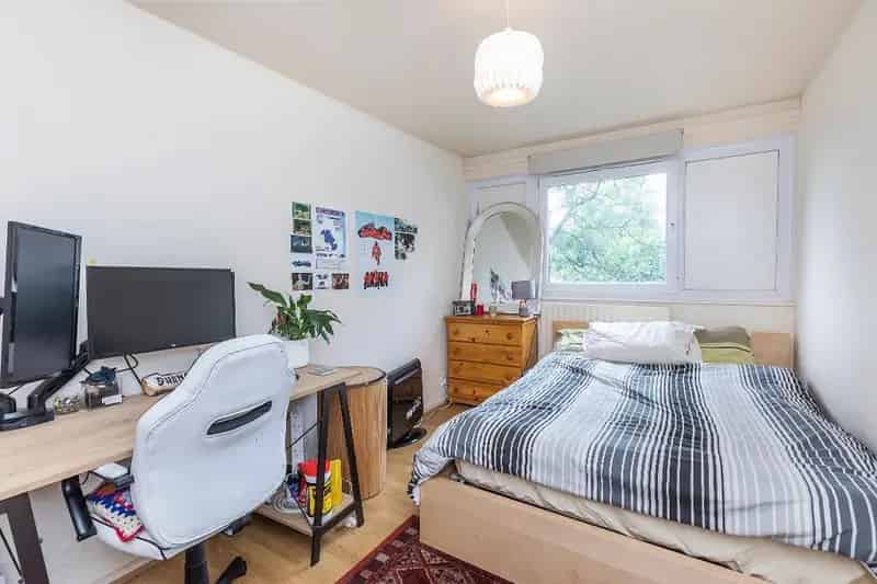5 Bedroom Maisonette Near Mile End Tube Station
