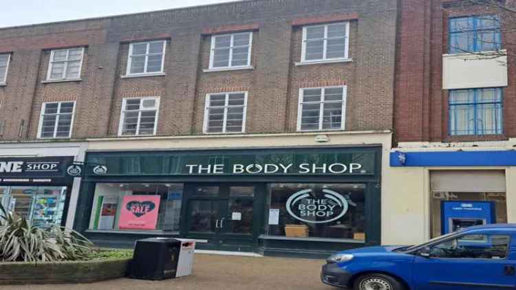 Retail Unit Bedford Town Centre 2367 Sq Ft
